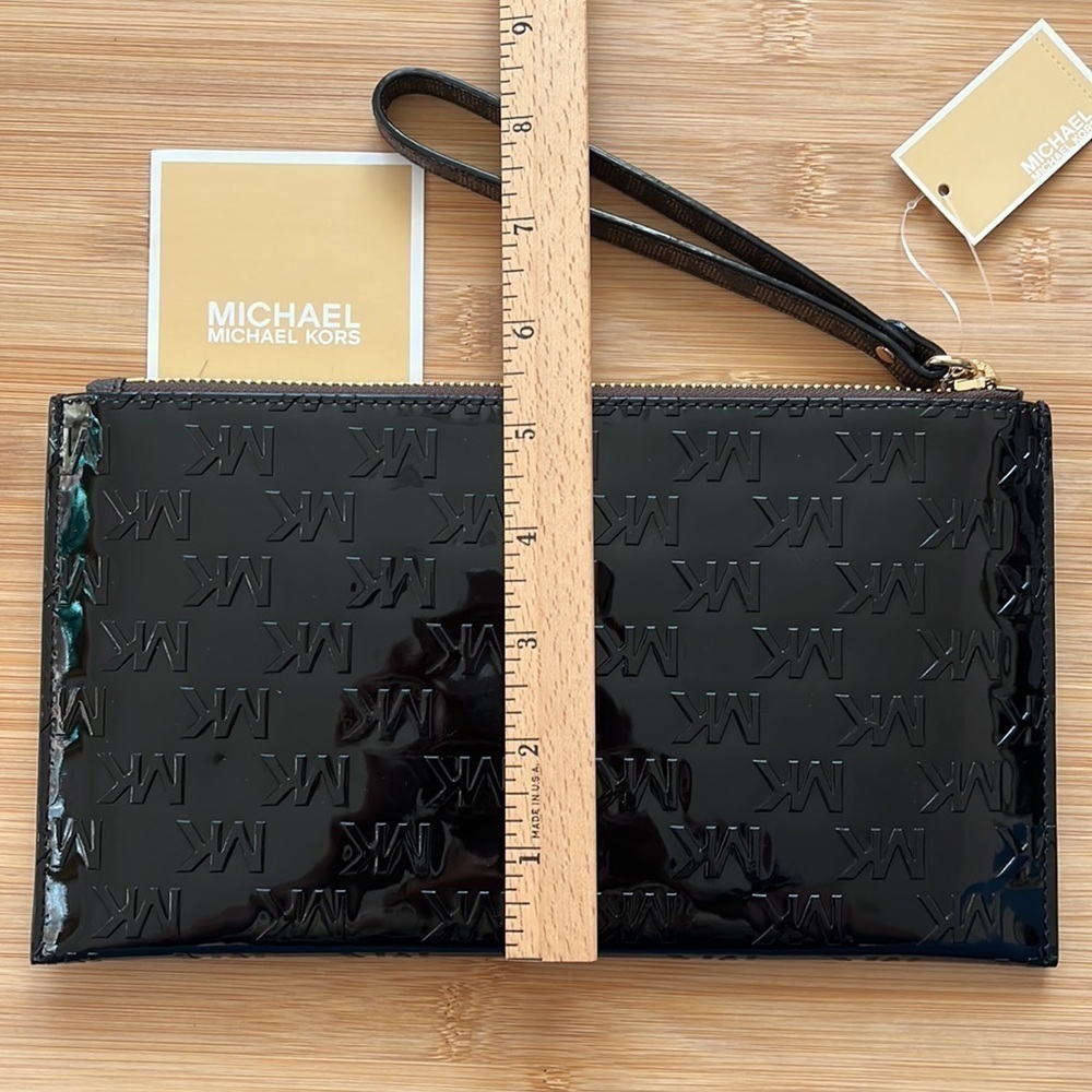 Brand New Michael Kors Patent Leather Embossed Black Large Zip Clutch Wristlet - Picture 9 of 16